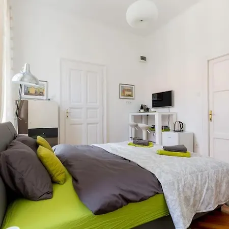 Appartement Riverside Green, 5th District