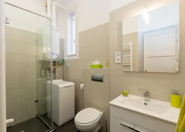 Riverside Green, 5th District 부다페스트