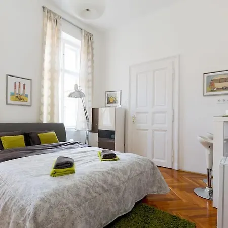 Riverside Green, 5th District